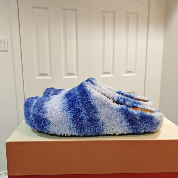 MARNI Fussbett Sabot Shearling Mules - UNISEX - Picture 3 of 8